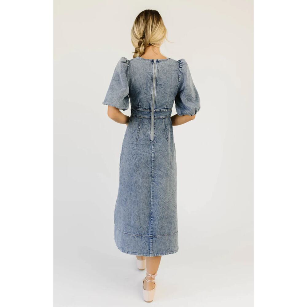 Gorgeous Blue Denim Dress - Picture 5 of 11